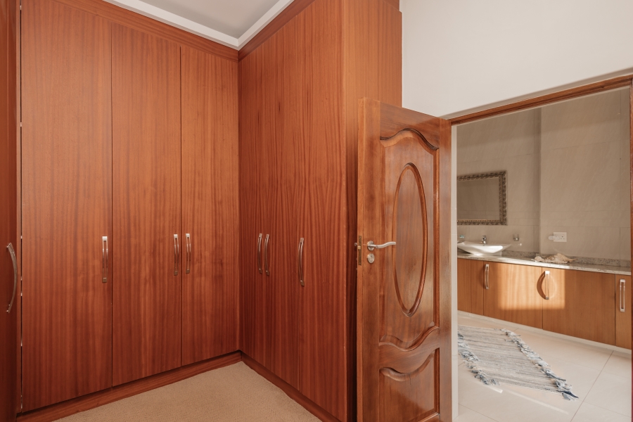 4 Bedroom Property for Sale in Baronetcy Estate Western Cape